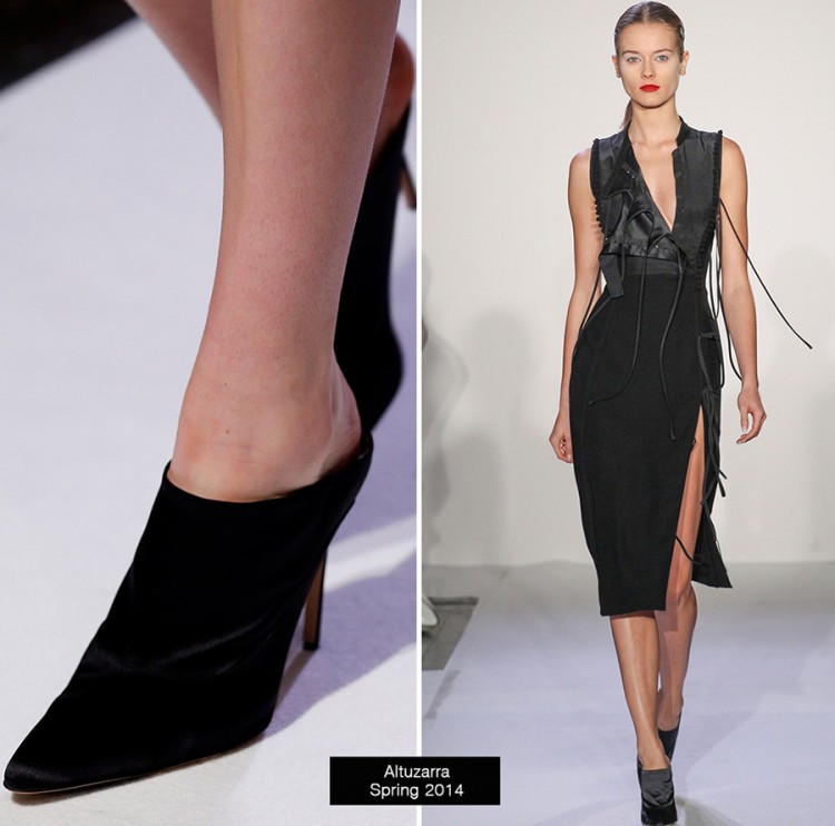 From the Runway to StreetStyle: TREND ALERT - Mule Shoes | Camila Coelho