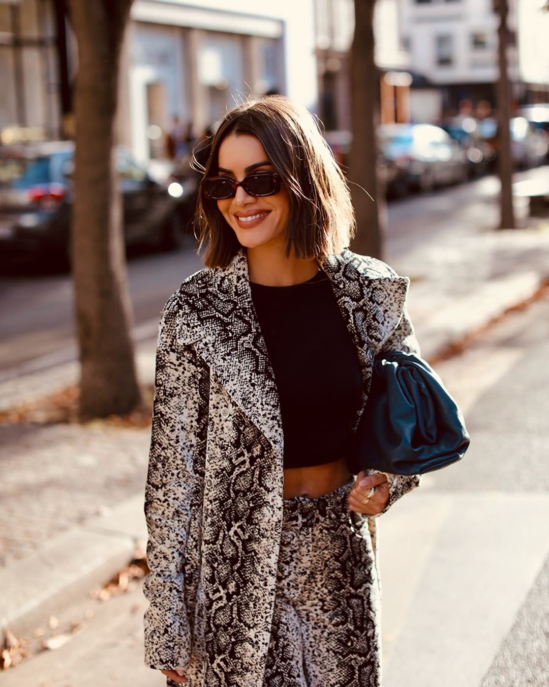 How to Wear the Supersize Bag Trend Camila Coelho