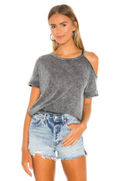 Turn Any Top into A Crop Top (without cutting!) – TuckBand