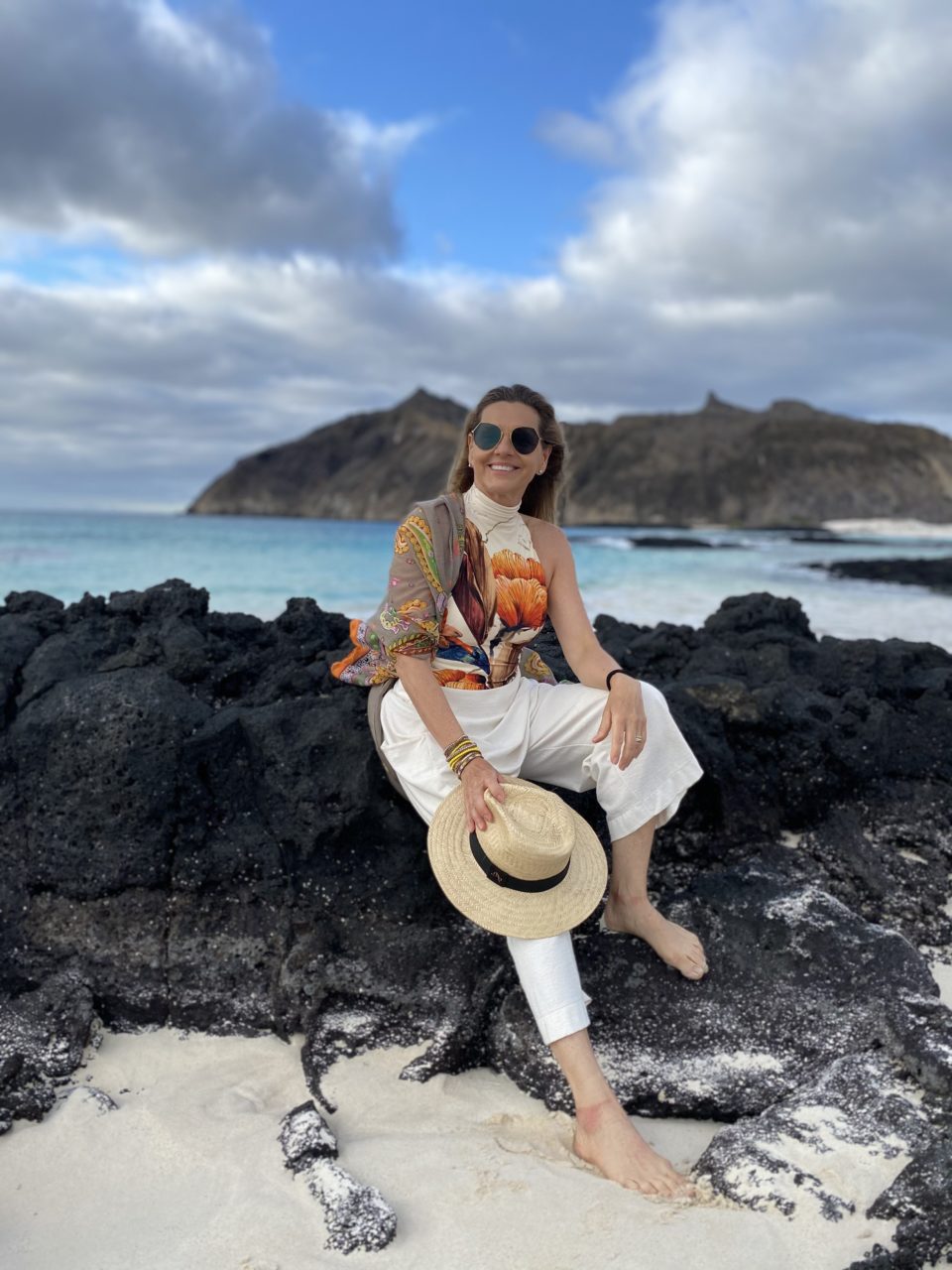 YACHT LA PINTA PARA NAVEGAR EM GALÁPAGOS Camila Coelho