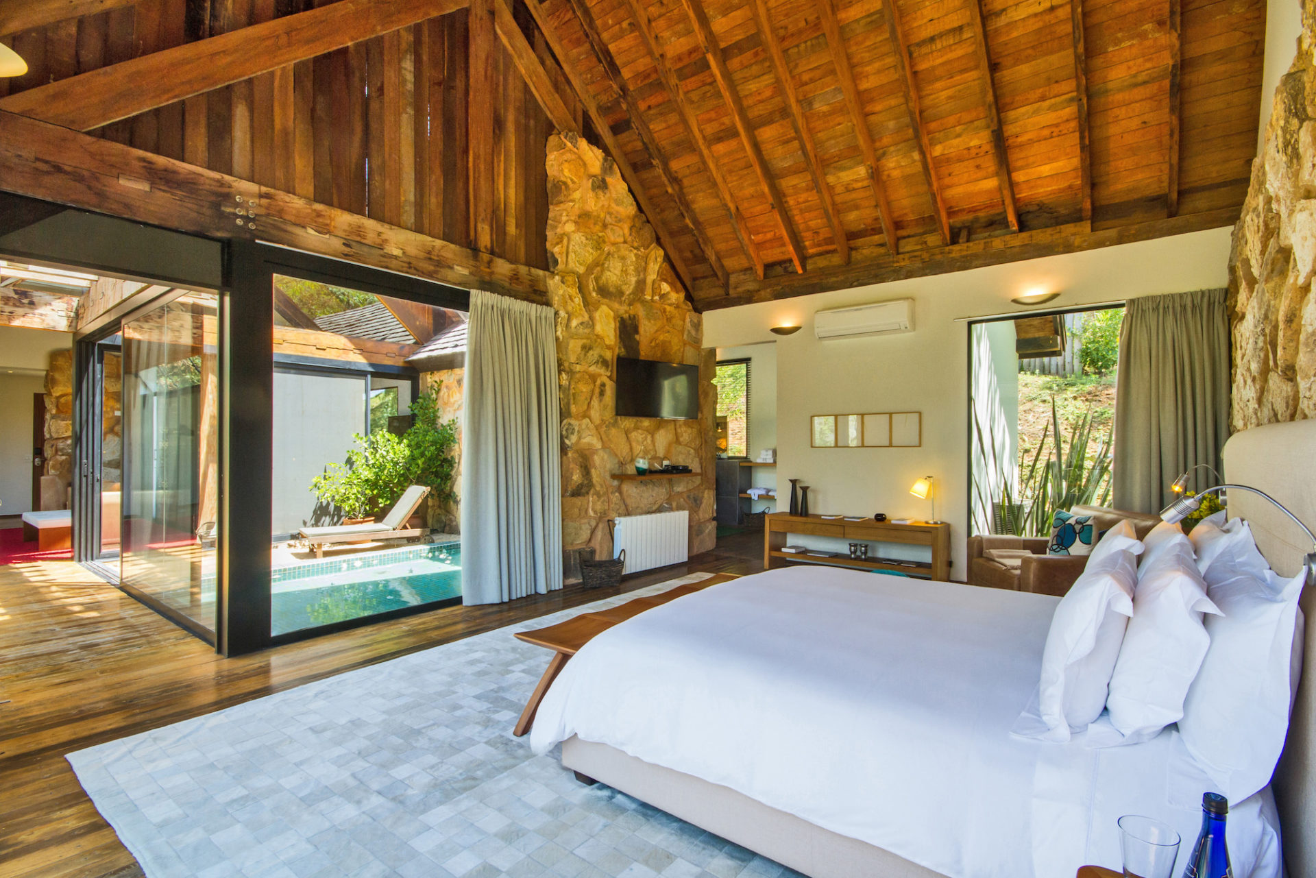 RECONNECT WITH YOURSELF AT THE SIX SENSES BOTANIQUE | Camila Coelho