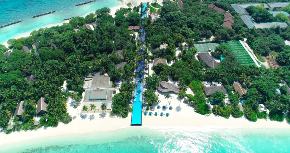 FAIRMONT MALDIVES Camila Coelho