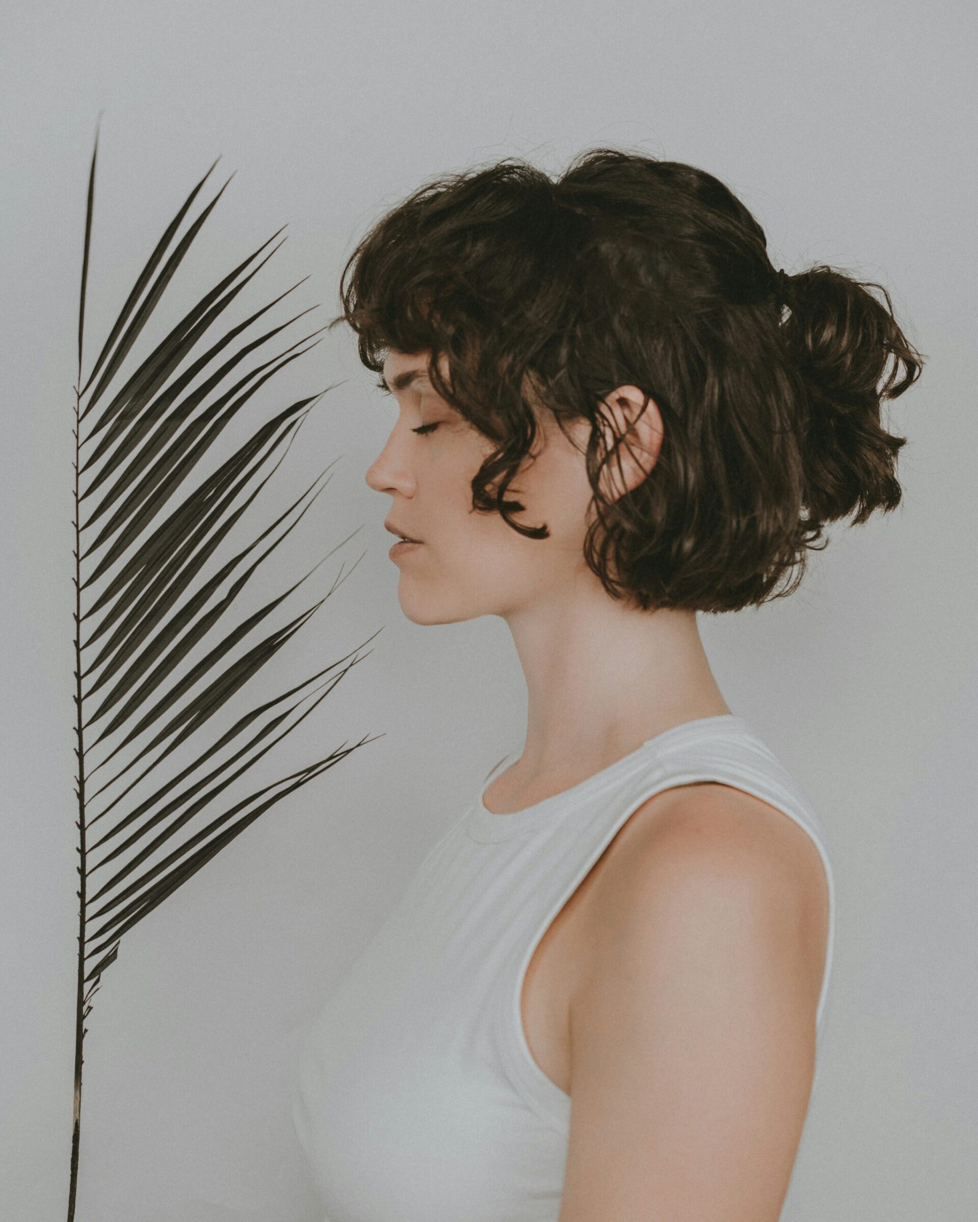Benefits of leave-in conditioner for hair | Camila Coelho