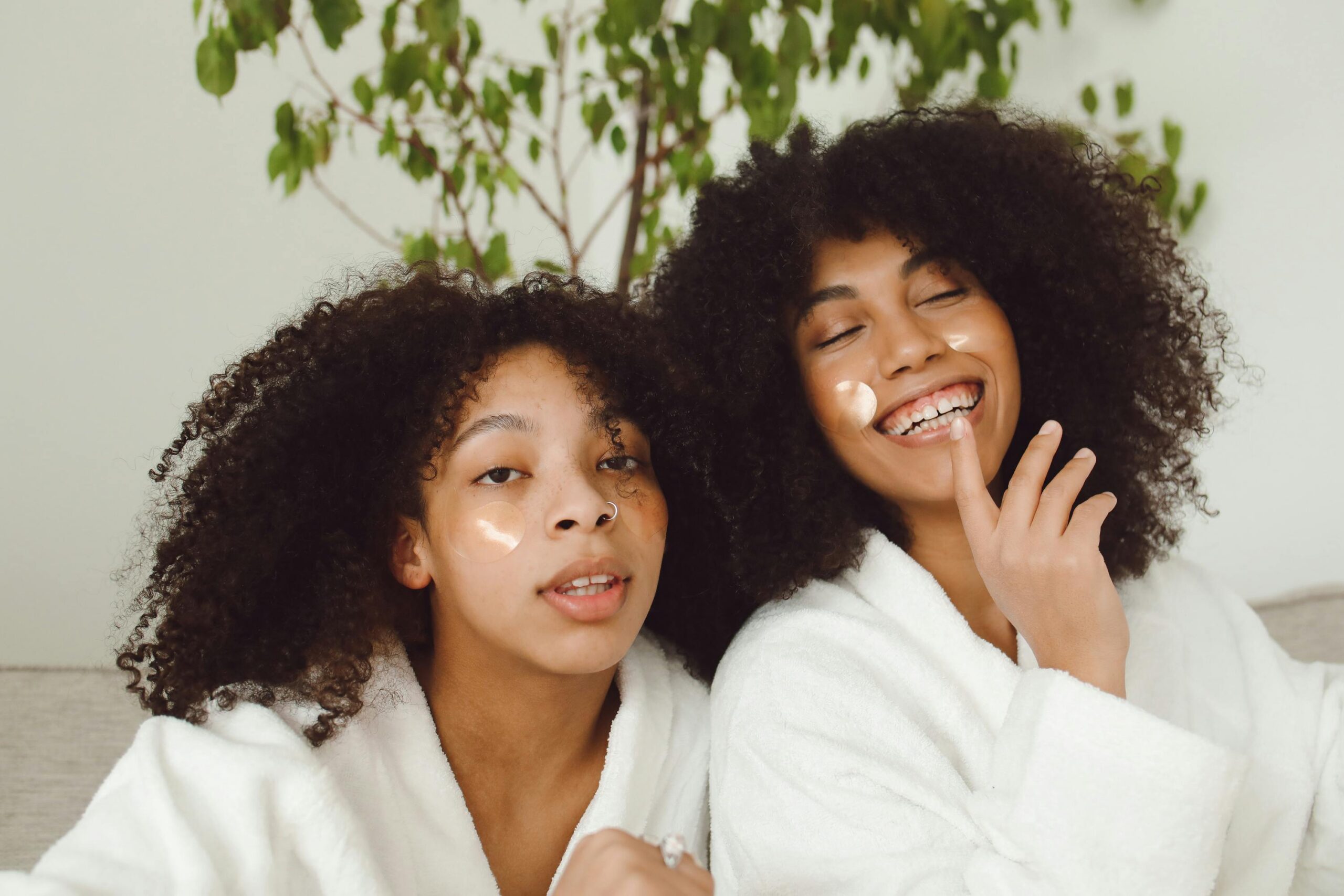 Minimalist skincare: why less is more for your skin | Camila Coelho